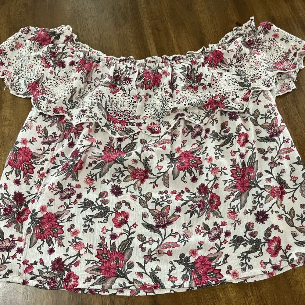 American Eagle Off shoulder floral crop top Medium